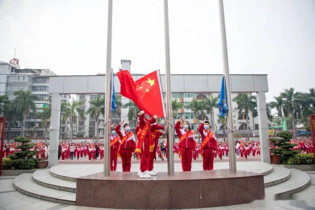 河北省数字赋能慈善基金会等为河北师范大学18名学子捐赠爱心助学金